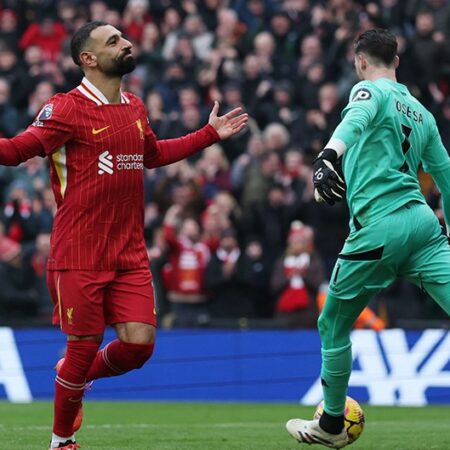 Liverpool supera al Wolves y se mantiene líder de la Premier League