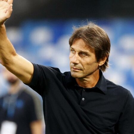 Conte reflexiona sobre su papel en el Napoli y sus ambiciones