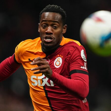 Eintracht Frankfurt anuncia el fichaje de Michy Batshuayi del Galatasaray