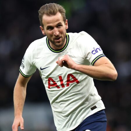 Harry Kane, el mejor delantero centro del mundo según FourFourTwo