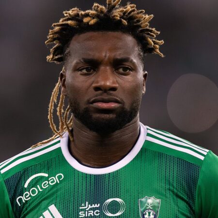 Casi Fichaje de Saint-Maximin por el Napoli en Invierno Detenido por Al Ahli