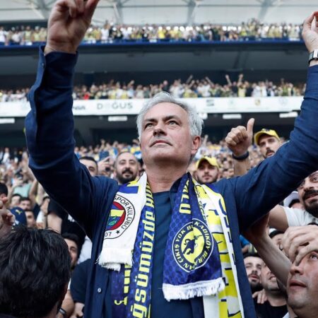 ¿El Fenerbahce de Mourinho abandona la lucha por el título? El club admite: "Ahora es difícil, pero el equipo es bueno"