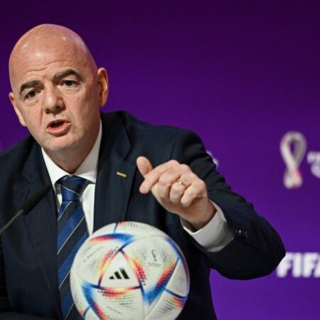 Infantino llega tarde al Congreso FIFA por viaje con Trump, fuerte protesta de la UEFA