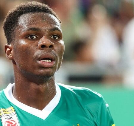 Lens ficha a Mamadou Sangaré del Rapid de Viena
