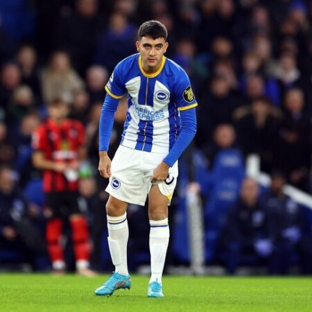 Brighton Bloquea el Traslado de Facundo Buonanotte al Lyon, Optando por una Cesión en la Premier League