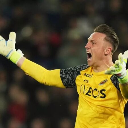 Marcin Bulka Suffers ACL Injury at Neom SC