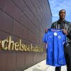 ‘Inaceptable’: Liam Rosenior del Estrasburgo condena las pancartas de los aficionados contra Emanuel Emegha