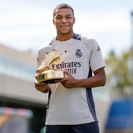 Mbappé Gana la Bota de Oro, Pero el Trofeo Gerd Müller es para Gyökeres: Una Explicación