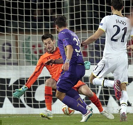 Il gol olimpico di Franculino apre l’Europa League 2025/26 con l’aiuto di un ex Fiorentina