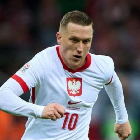 Zielinski da la victoria a Polonia: «Cada partido en la Selección es único»