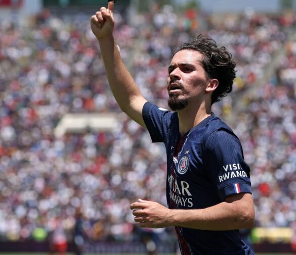 Vitinha (PSG) revela: «Estoy muy bien aquí, pero tengo curiosidad por entrenar con Guardiola»