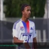 Steeve Kango: L’Étonnante Trajectoire du Jeune Lyonnais, de la N3 à un Début en Ligue Europa contre le Celta Vigo