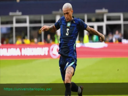 Roma: Wesley se lesiona y abandona la concentración de Brasil. Detalles sobre su estado.