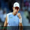 Arnaldi Sigue Avanzando en Roland Garros Tras una Épica Victoria Contra Tiafoe